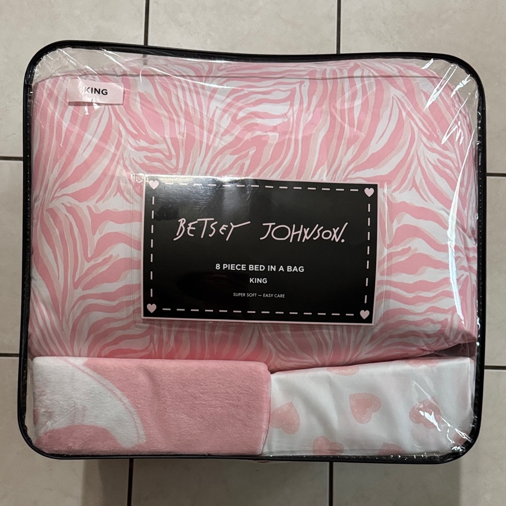 Betsey Johnson King Pink Zebra Heart Cowgirl 8 Piece Comforter Bed In A Bag Set